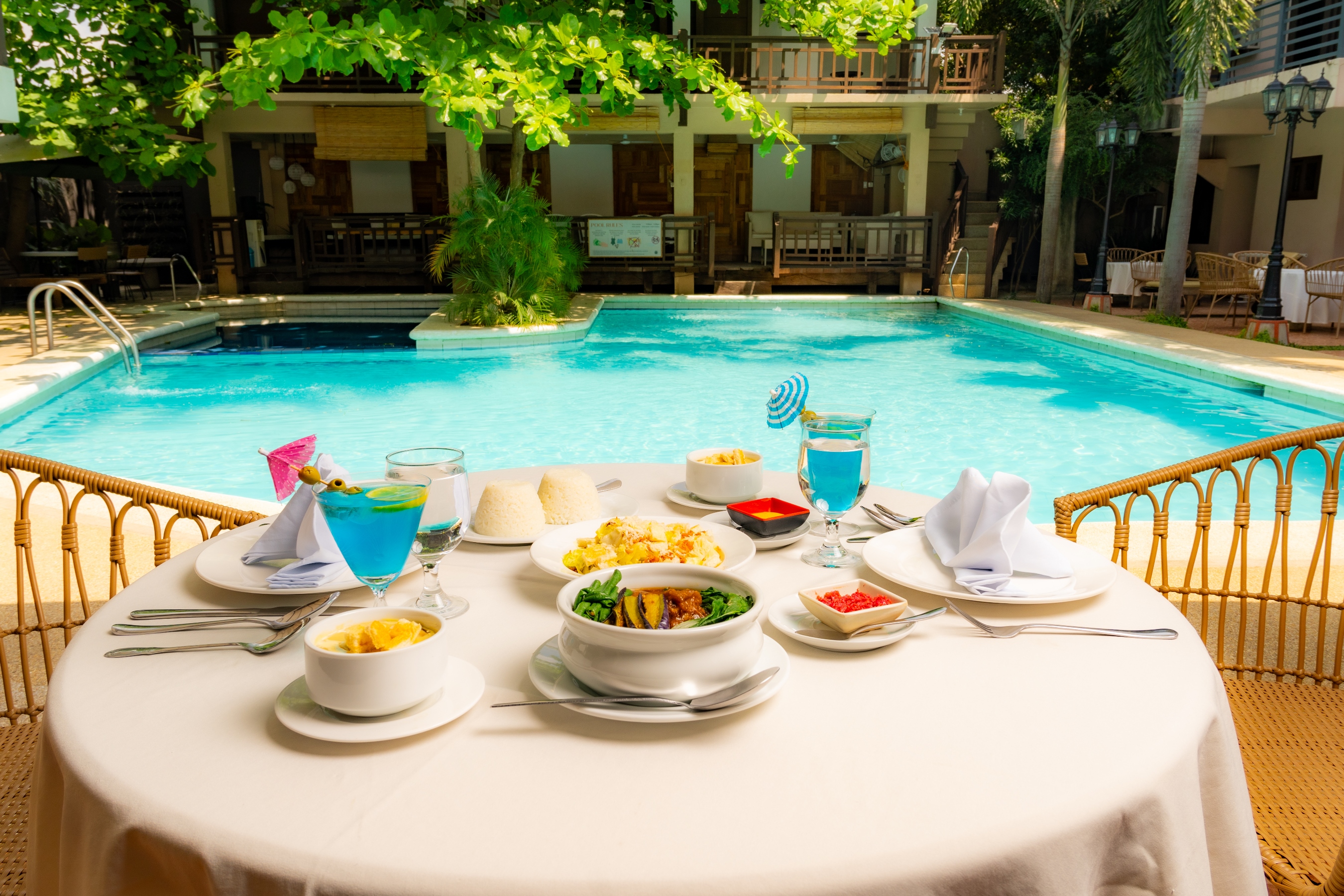 Dining Experience at Las Palmas